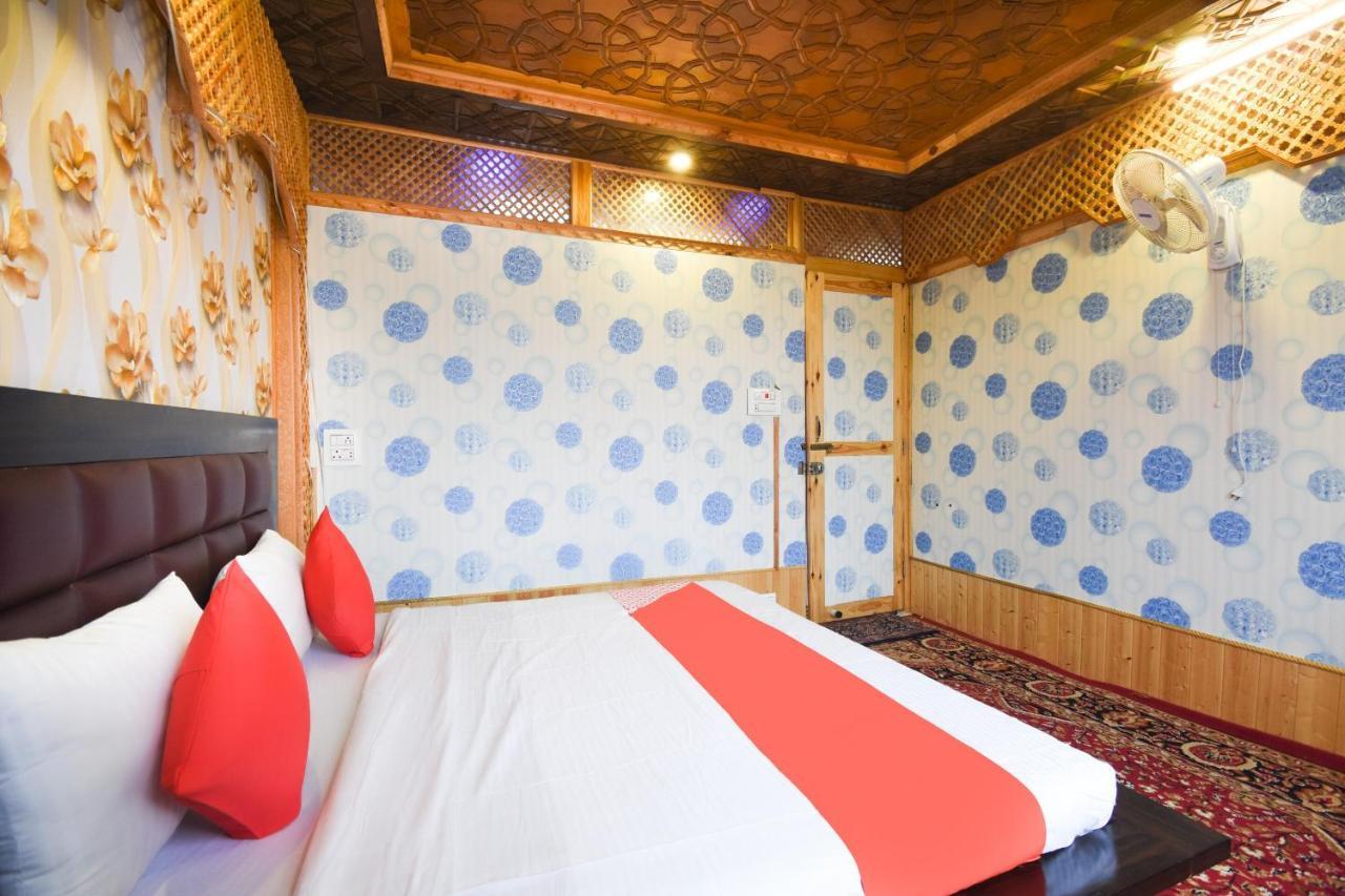 Oyo 66637 Merlin Group Of Houseboats Hotel Srīnagar Exterior foto